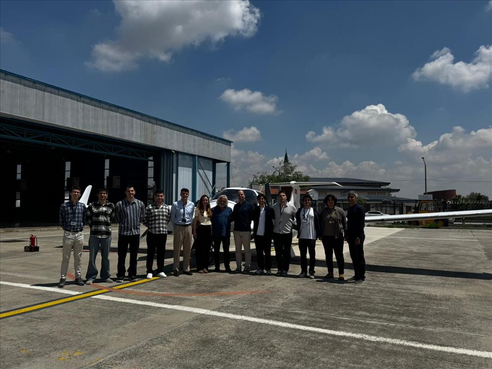 Öğretmen Pilot Ahmet Civelek Hocamıza Teşekkür ve Veda